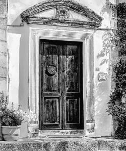 Black & White Greek Doors Diamond Painting